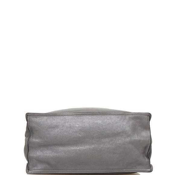 Prada tote in grey great condition - Picture 7 of 10